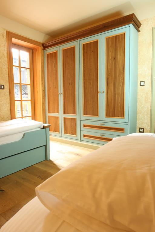 Villa Les With Hot Tub & Sauna Brežice Oda fotoğraf
