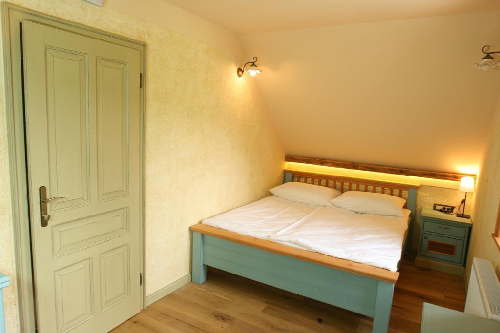 Villa Les With Hot Tub & Sauna Brežice Oda fotoğraf
