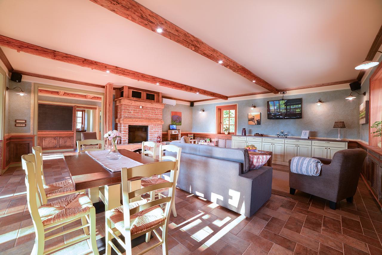 Villa Les With Hot Tub & Sauna Brežice Dış mekan fotoğraf